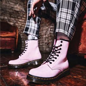 Dr Martens 1460 pink patent leather lace up boots. US 7 L